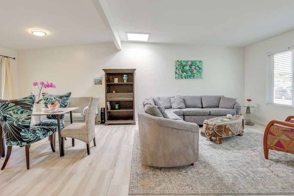 8 Mi to Carlsbad Beach: Home w/ Patio & Yard