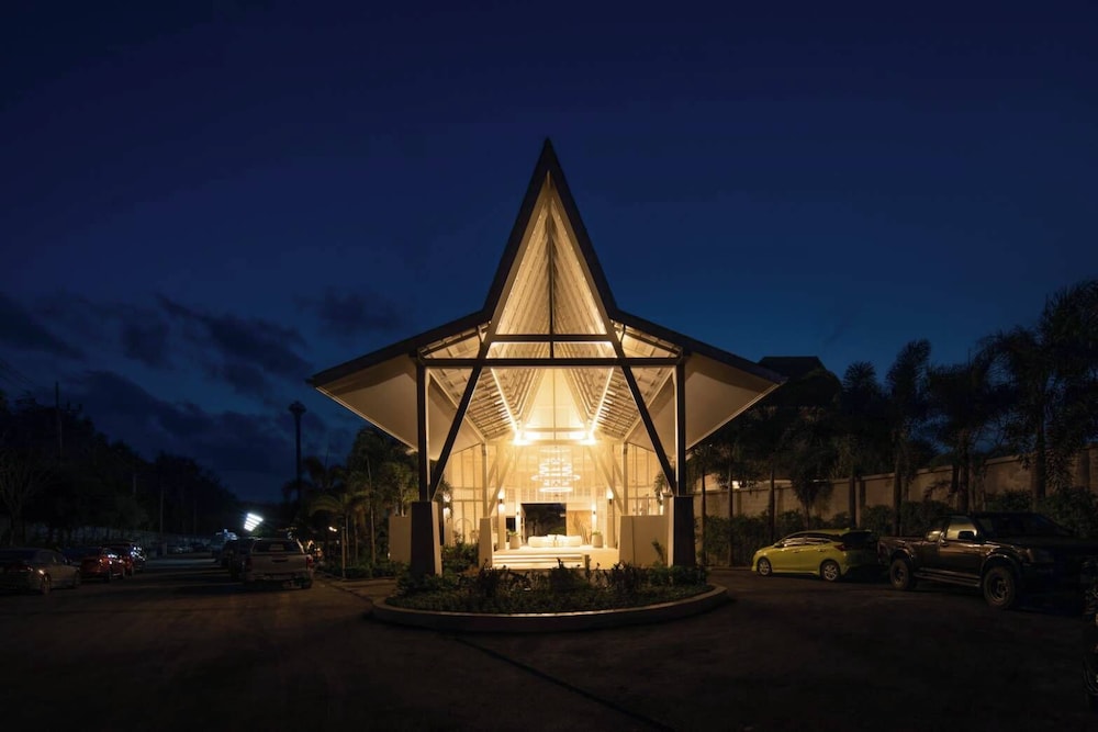 Lalynn Resort & Villas