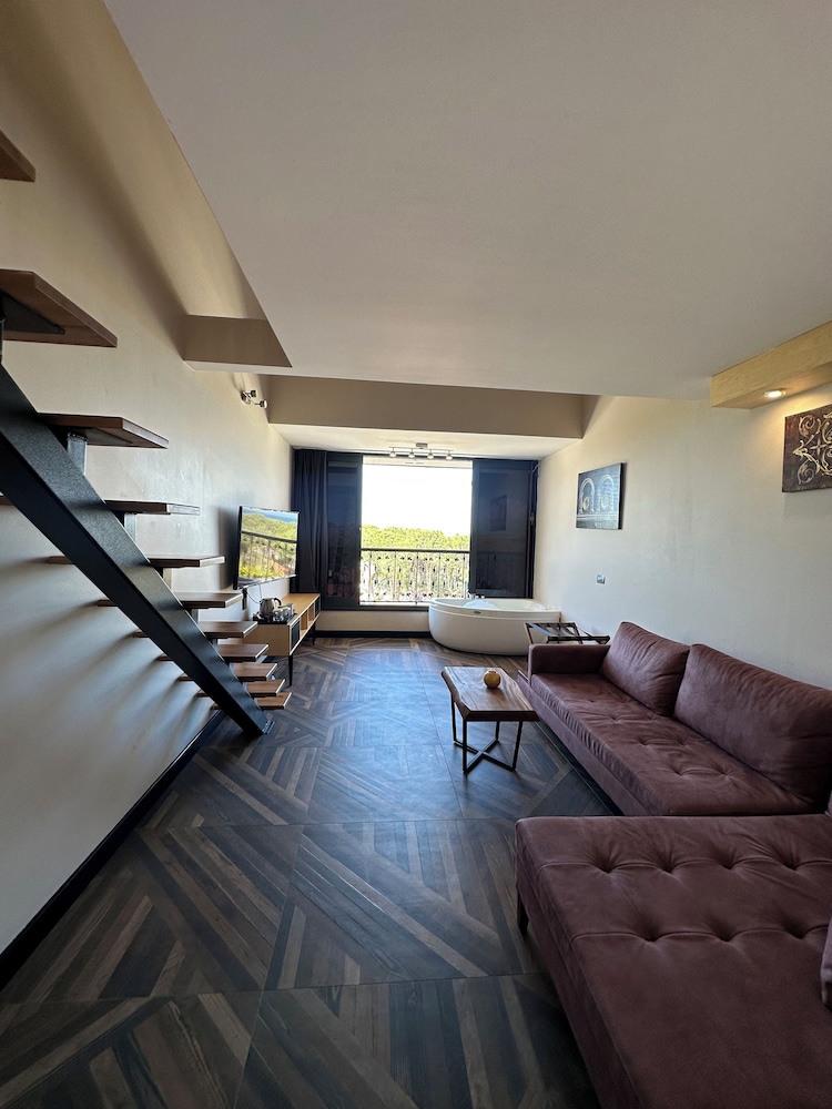 Royal Çeşme Otel - Image 13