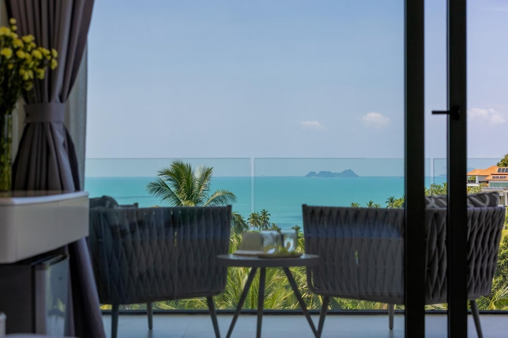 4 Bed SeaView Villa with Breakfast KBR32