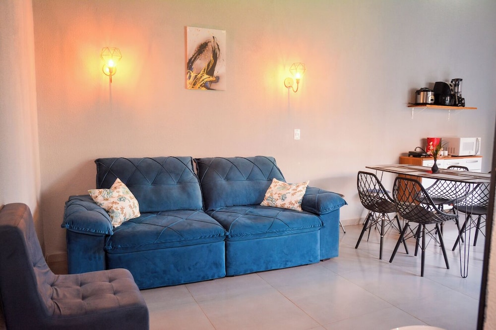 Casa com Garagem e Churrasqueira em Tima Regi o