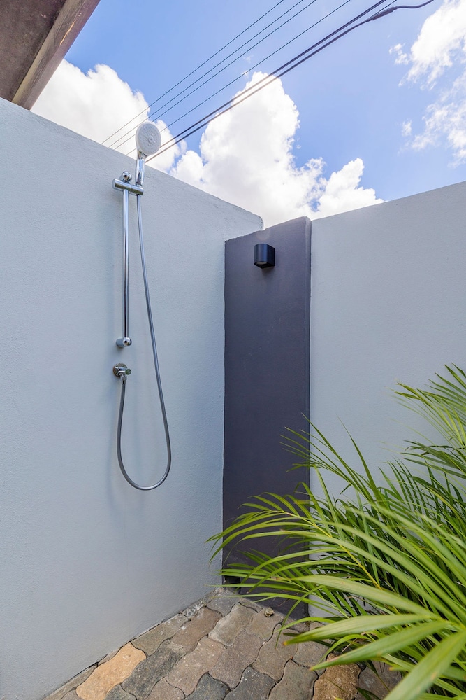 Brand NEW 2br1ba w Privatepool in Amazing Location