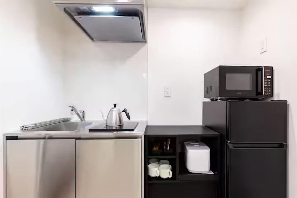 Kuromon Central Self Inn302