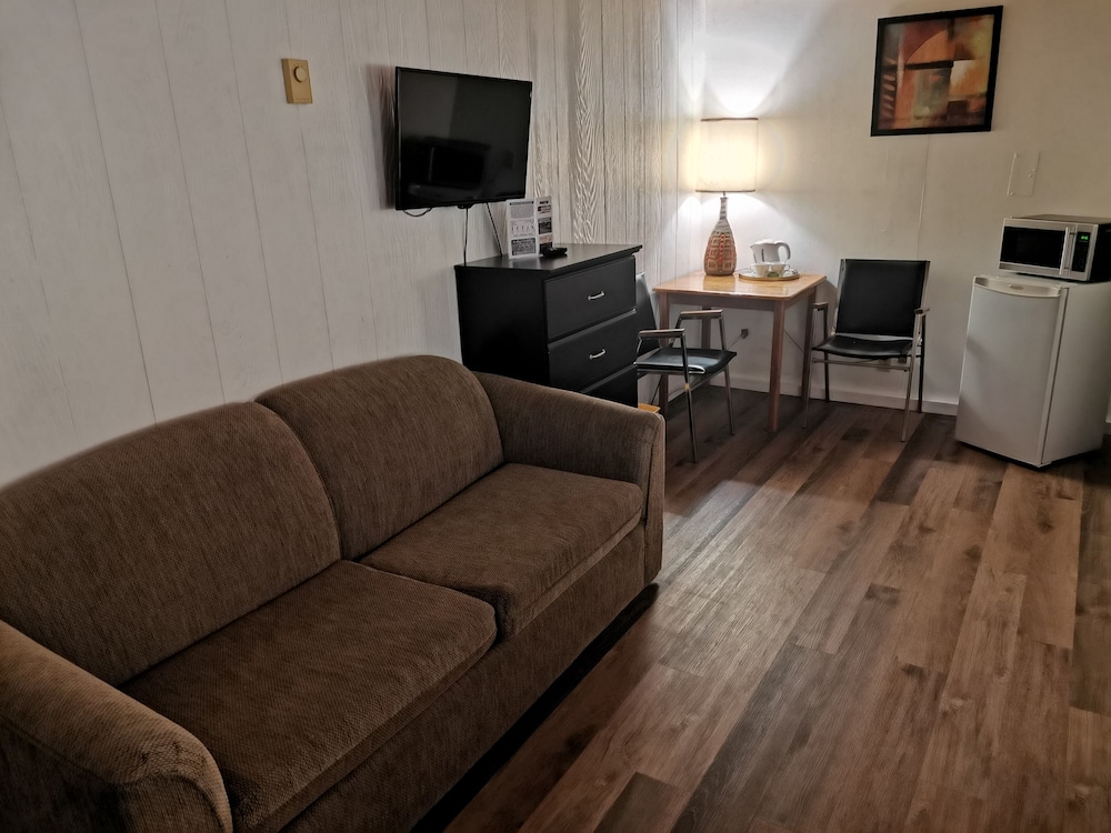 Cedars Motel