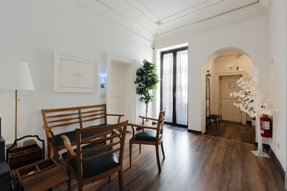 Holiday Lux Boutique Room