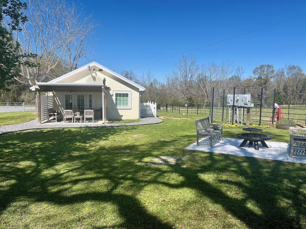 Dairy Cottage w/ Scenic Views, Outdoor Grilling