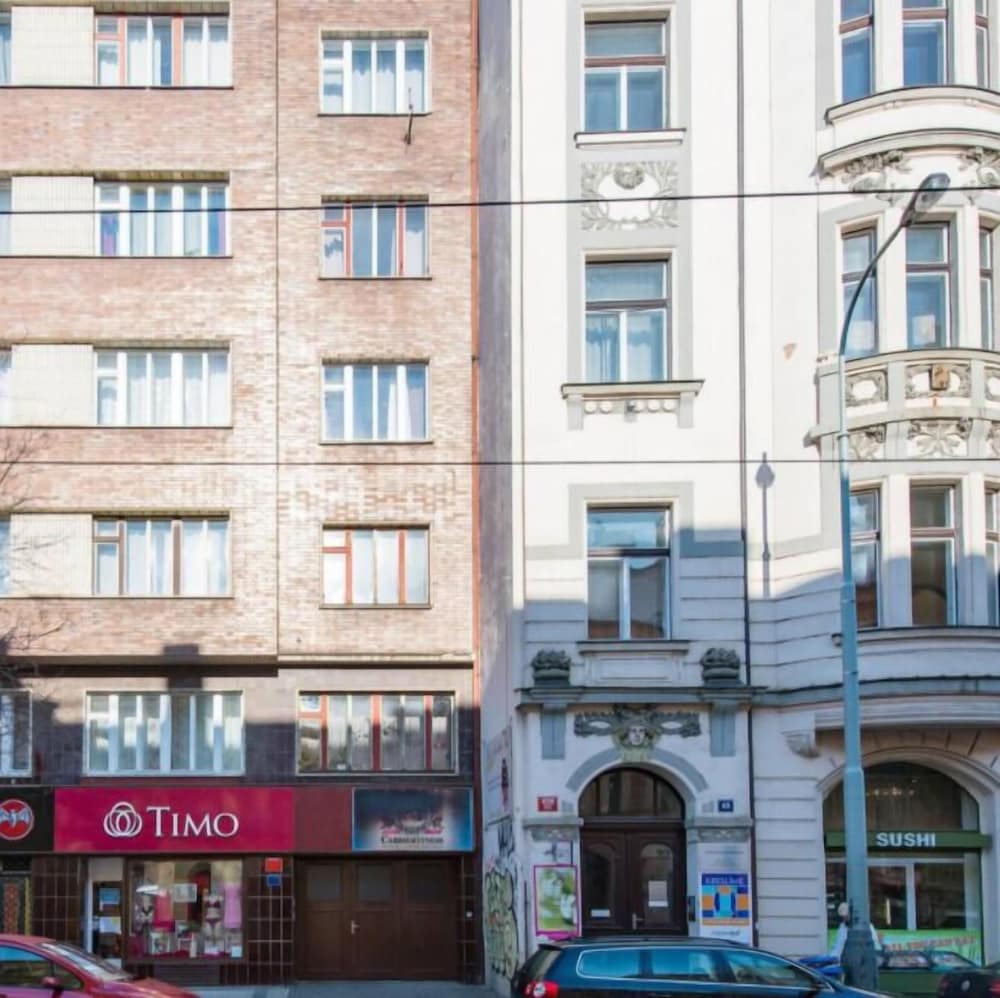 Sokolovska Apartment