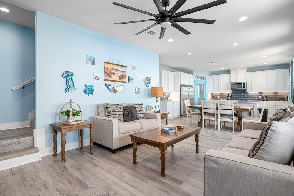 Oceanfront Manor 4 Bedroom Home