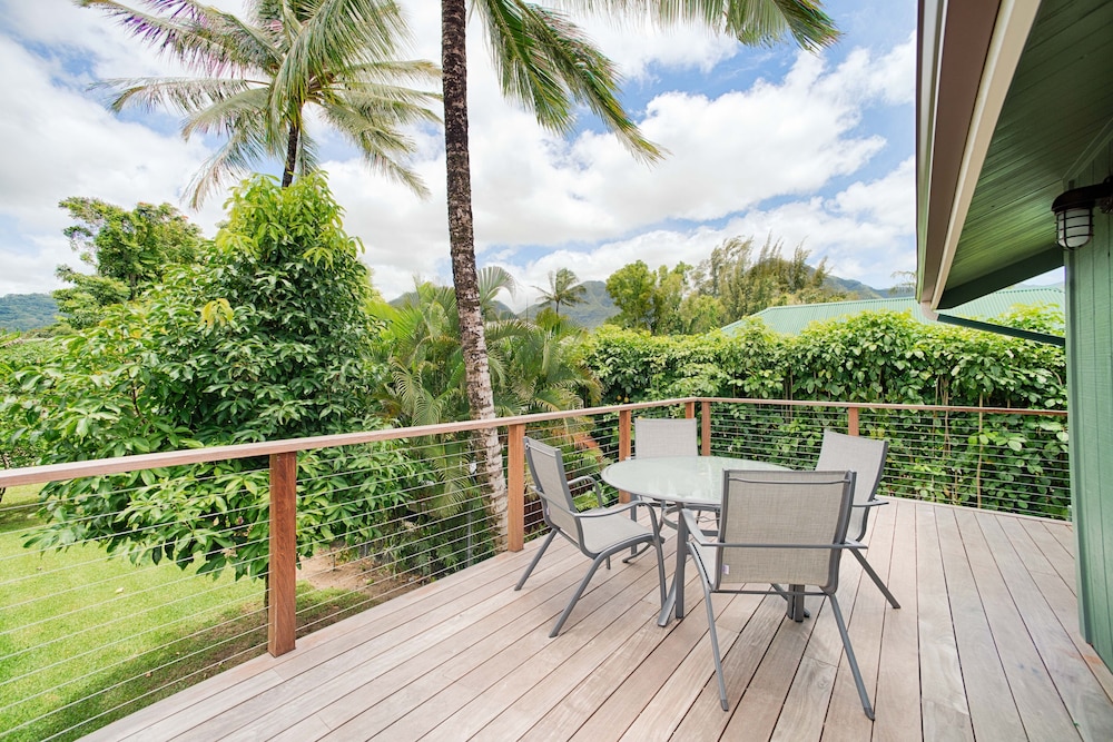 Hale Hoku 5 Bedroom Home by RedAwning view 2