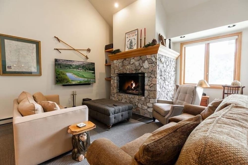 Beaver Creek Resort CO - Townsend Place & Strawberry Park Condos