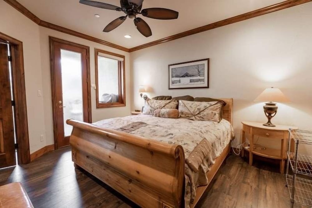 Beaver Creek Resort CO - Townsend Place & Strawberry Park Condos