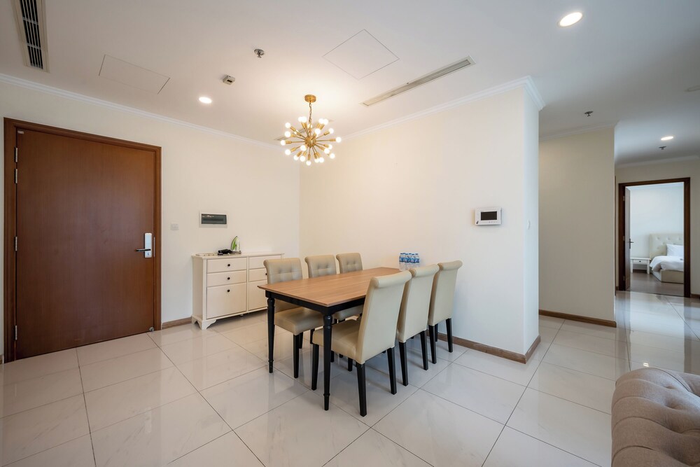 PD Pristine Apartment Landmark Plus