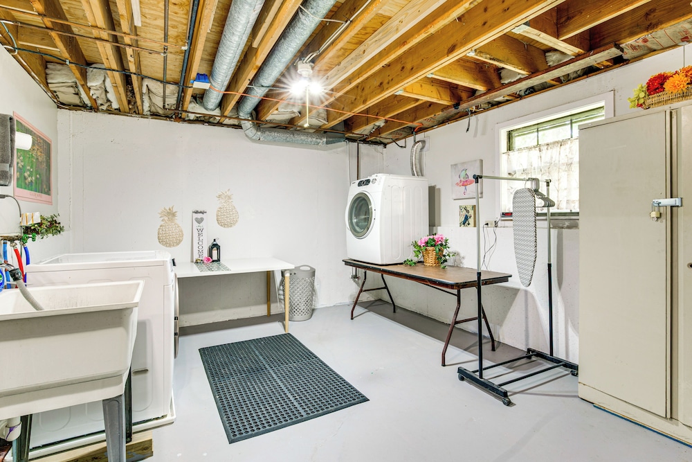 Shop, Dine & Unwind: Walkable Overland Park Home