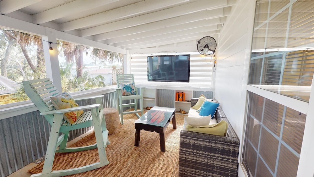 16 6th Avenue by Tybee Vacation Rentals