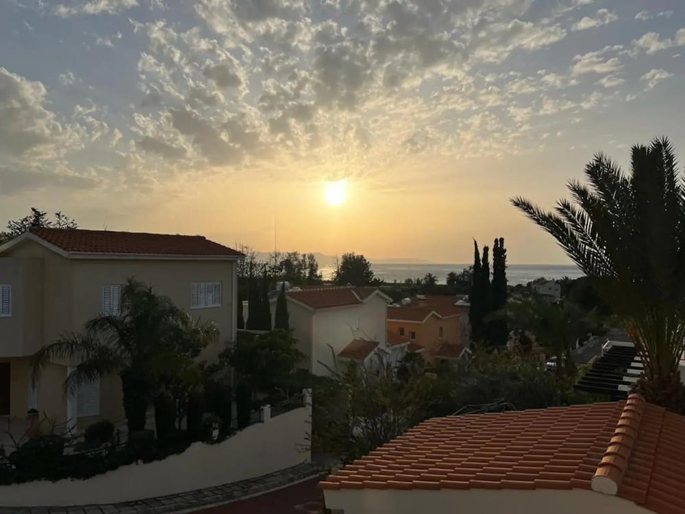 Fab Sea&mountain View Villa Close to the Beach