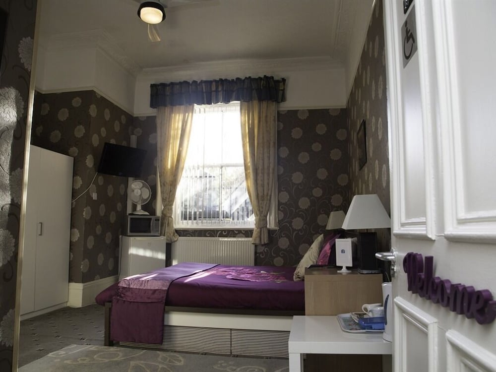 Ashfield Hotel