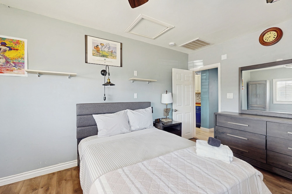 Home in Great Location - AC, W & D, Dog Friendly