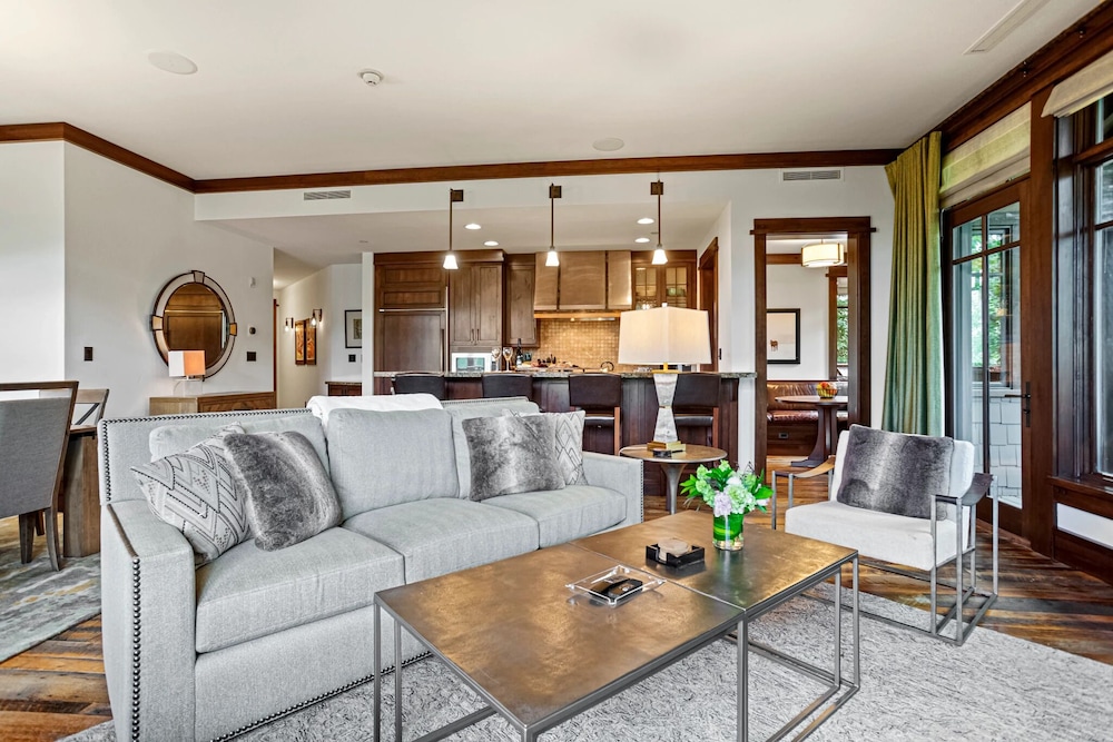Arrowleaf Lodge at Deer Valley Resort - Three Bedroom Residence #203 3 Condo