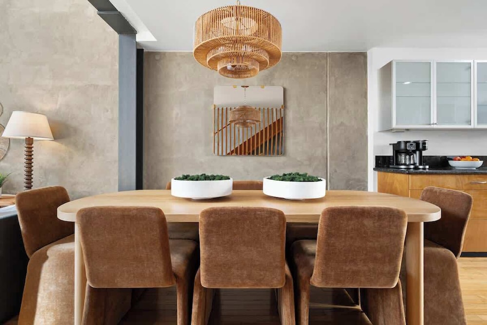 Gaslamp Row House - Sleeps 8 Private Garage AC