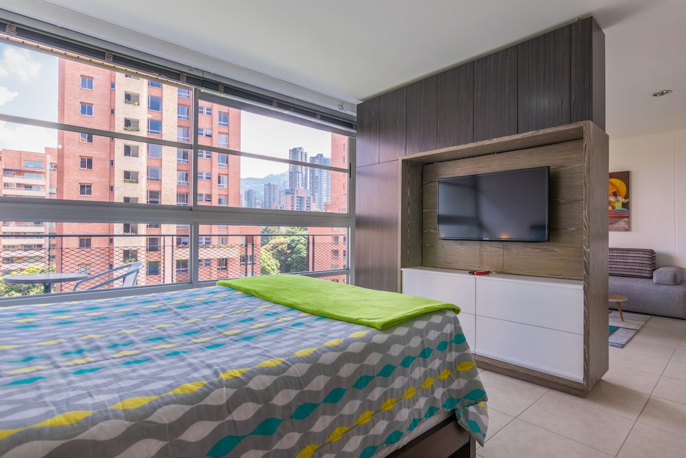 Modern Loft - Golden Mile by Nomad Guru view 5