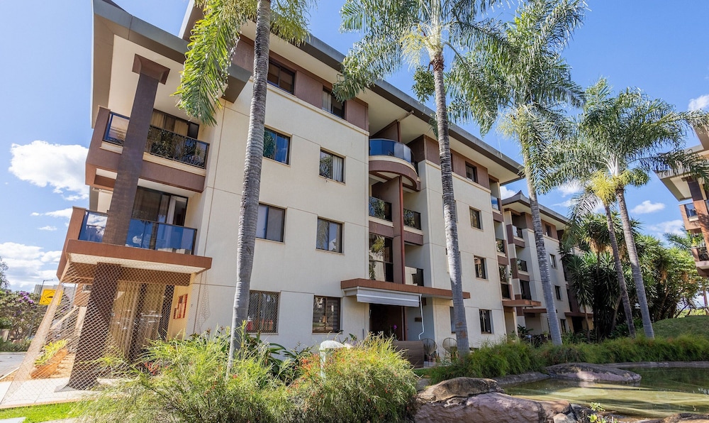Apt With Balcony in a Condo With Pool - Clr0211