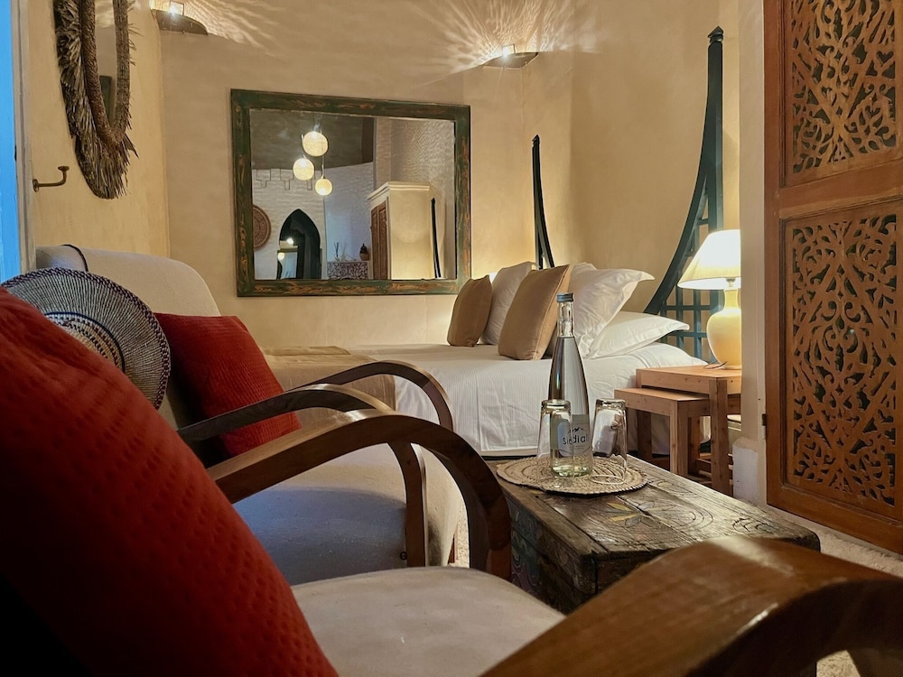 RIAD MALAÏKA