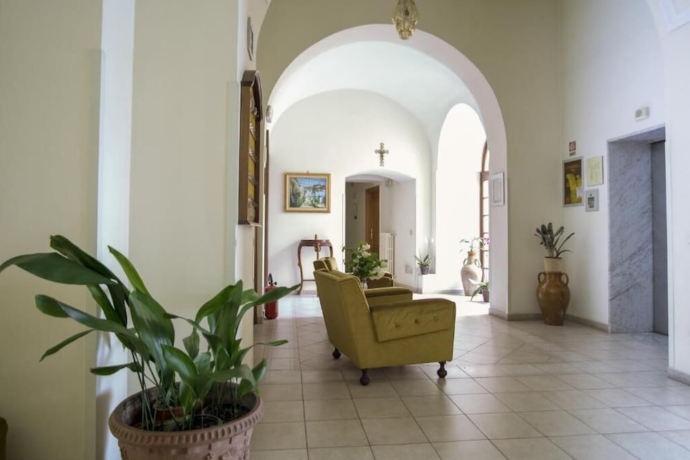 Domus San Vincenzo - Casa Religiosa di Ospitalità photo 2