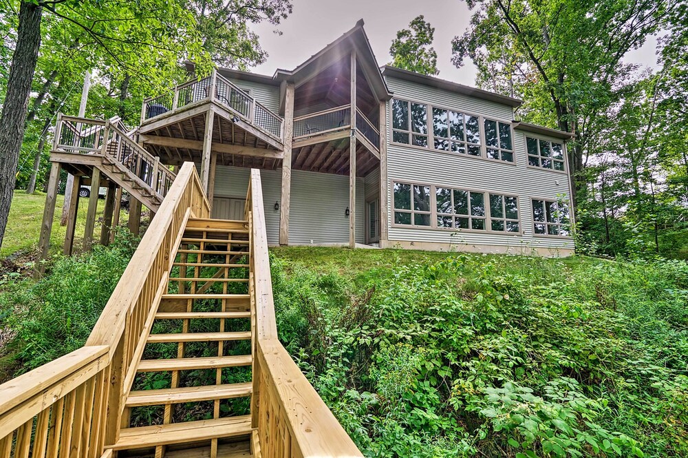 Grand Rapids Area Lakefront House w/ Dock