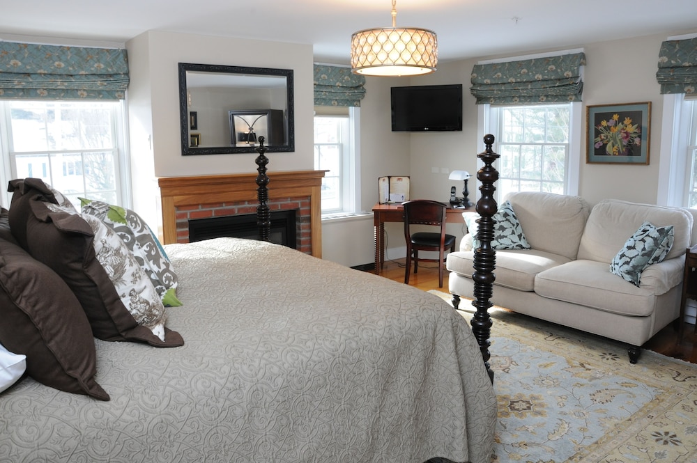 The Lyme Inn