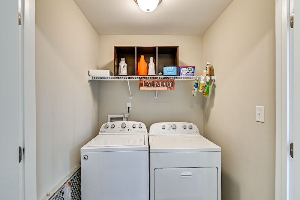 Pet-friendly Fayetteville Home w/ Hot Tub! view 3