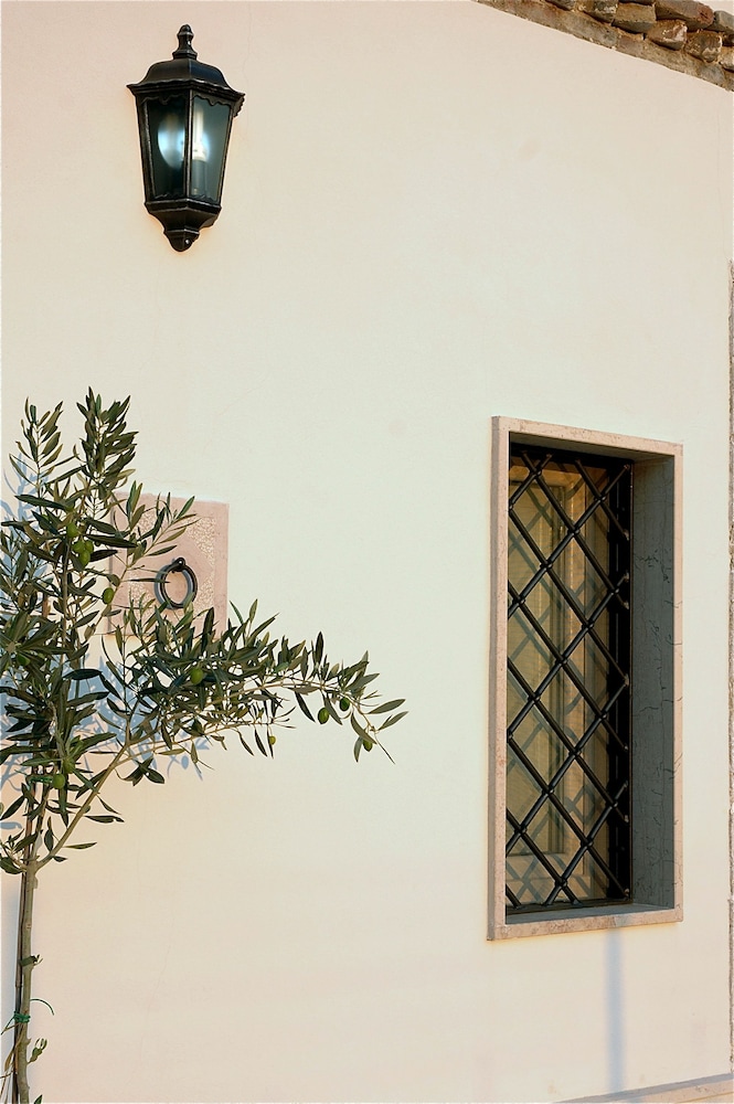 The Olive Inn