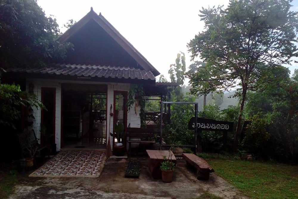 The Local Story Home Stay 1