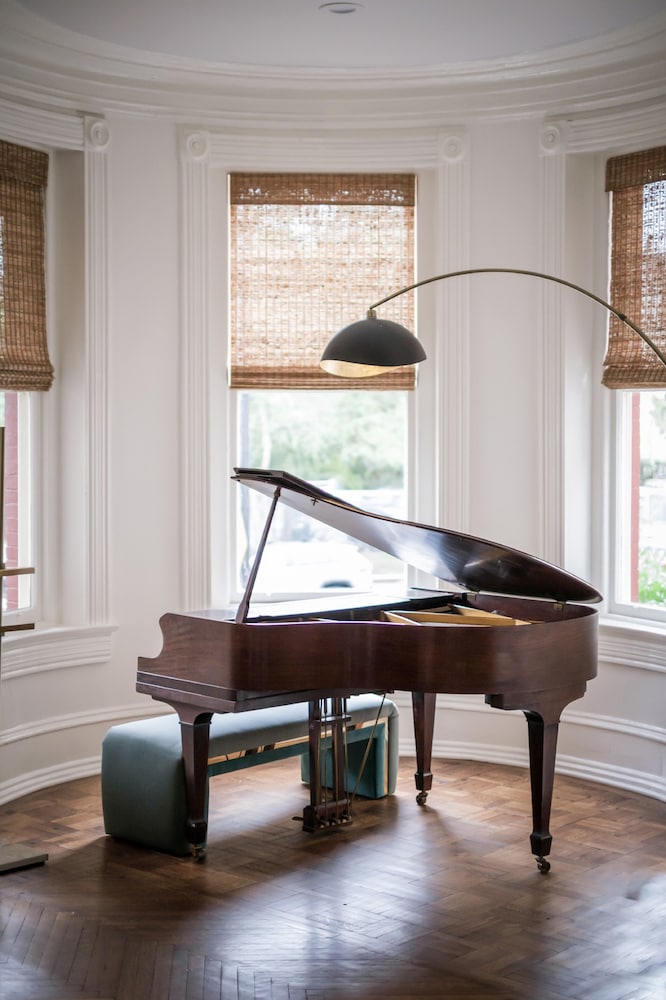 Swann House Historic Dupont Circle Inn