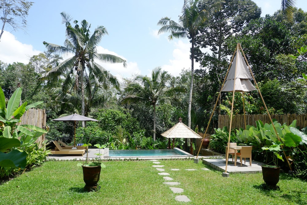 Pitu A Punggul Village Escape view 4