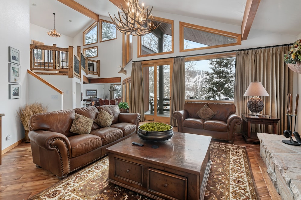 Queen Esther Drive Home at Deer Valley Resort - 4 Bedroom Home with Hot Tub #2436 4 Condo