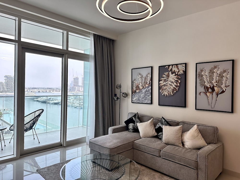 Lux BnB I Sun Rise Bay Tower I Ocean View