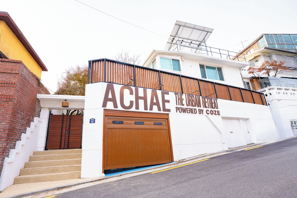 SA Tailored Serviced Home near Metro