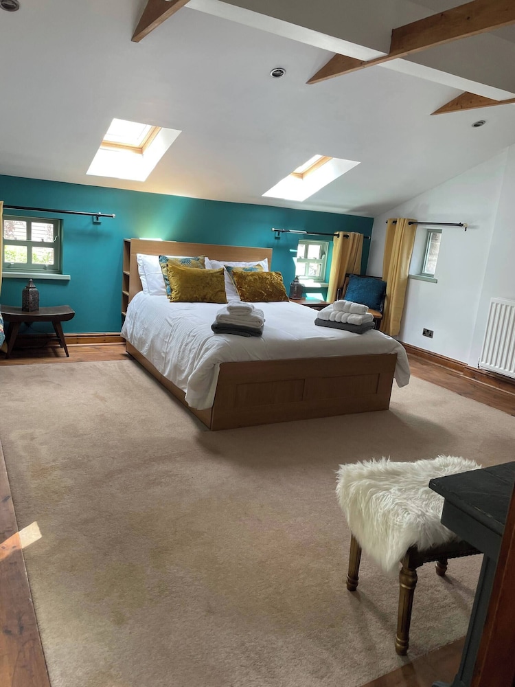 ๐ฟ Quaint Country Cottage With Valley Views, Dog-friendly & Horse-friendly
