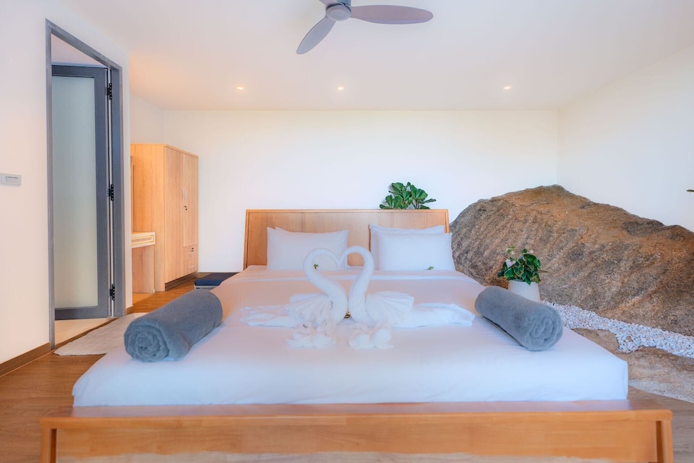 The Salin Seaview Villas