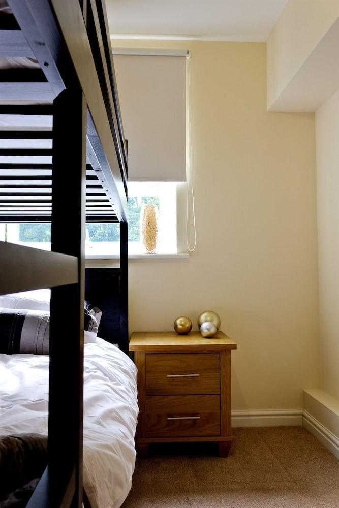 The Lindley Suite - Simple2let Serviced Apartments view 4