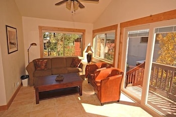 2806 Springwood Drive 4 Bedroom Home by RedAwning