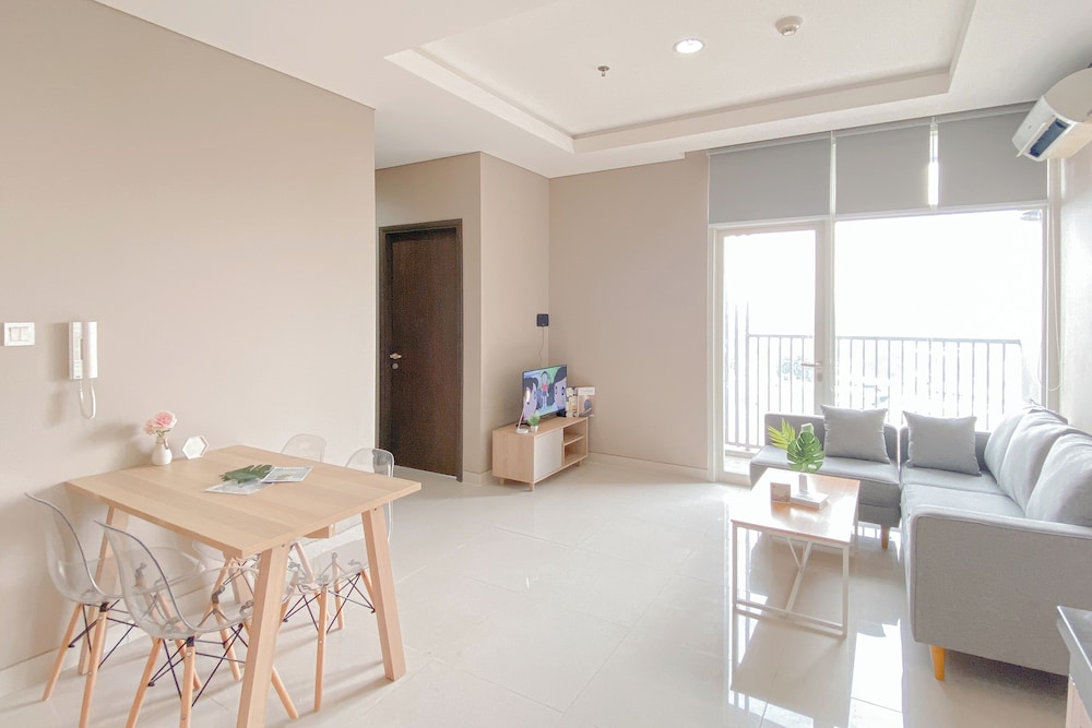 Good Deal and New Furnished 2BR Ciputra International Apartment