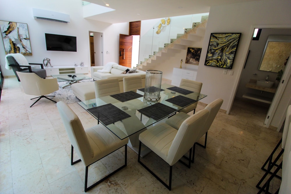Bahia Principe Vacation Rentals - Four-Bedroom House