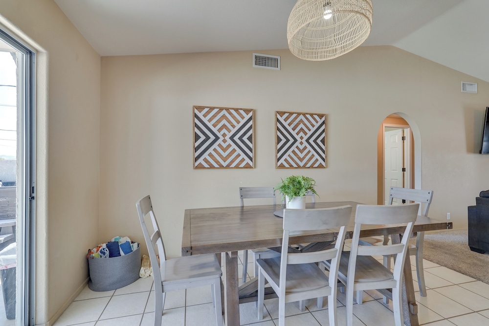 Havasu Paradise w/ Private Pool, Hot Tub & Casita!