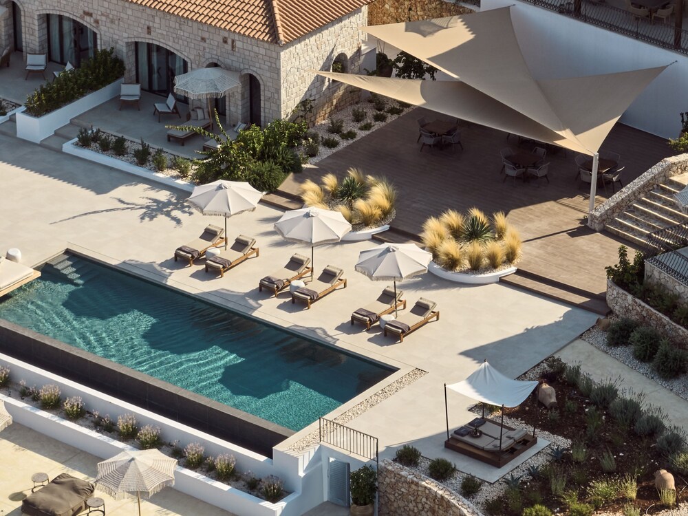 Rebek Luxury Villas & Suites photo 4