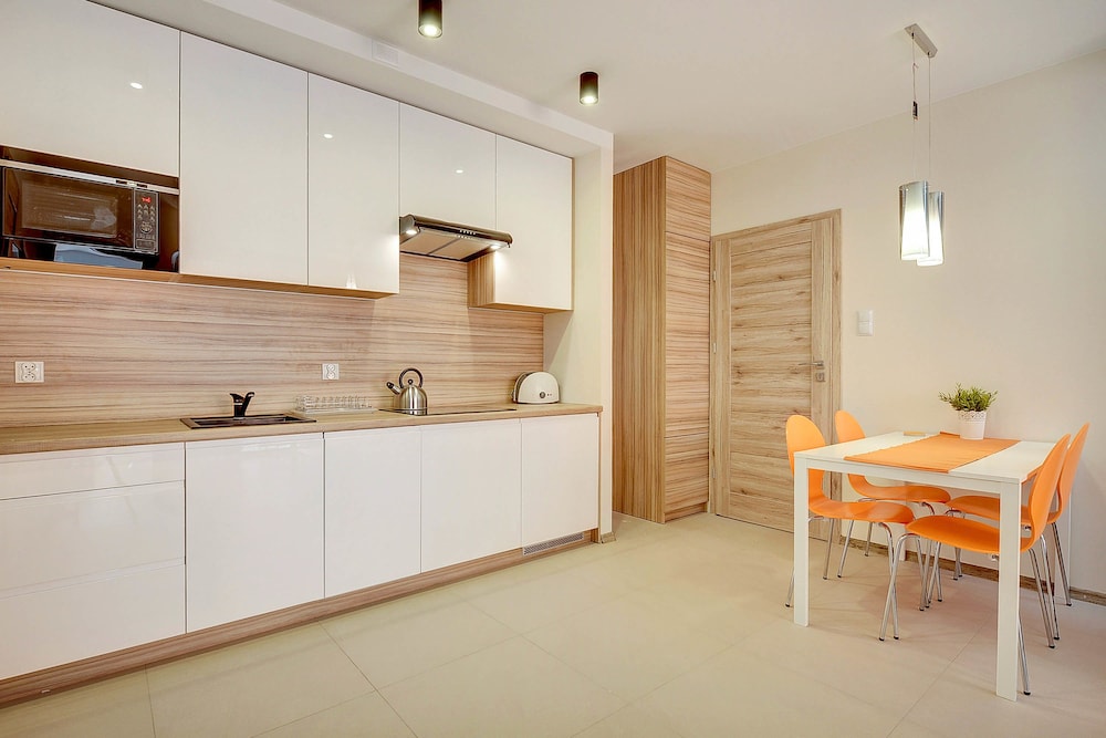 Apartinfo Aura Apartments