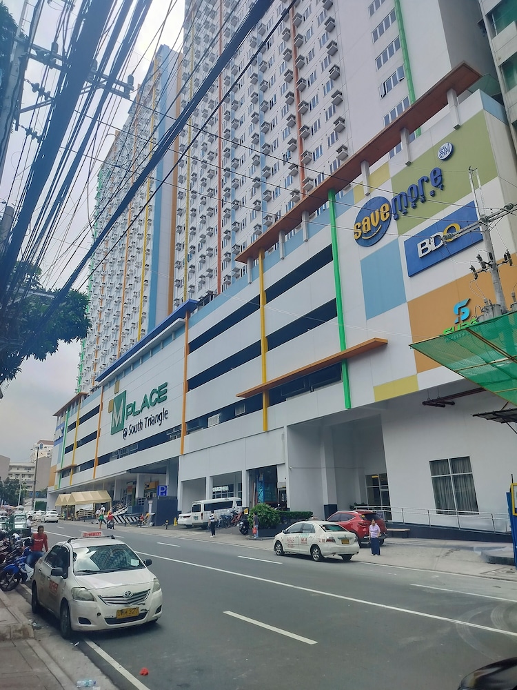 Cozy Condo in Quezon City With Private Pool