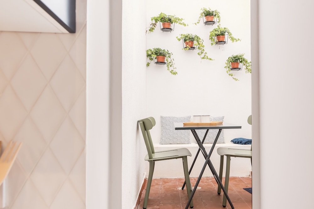 Alfama Design W Terrace by Homing