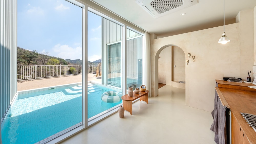 Laetari Pension, Gyeongju