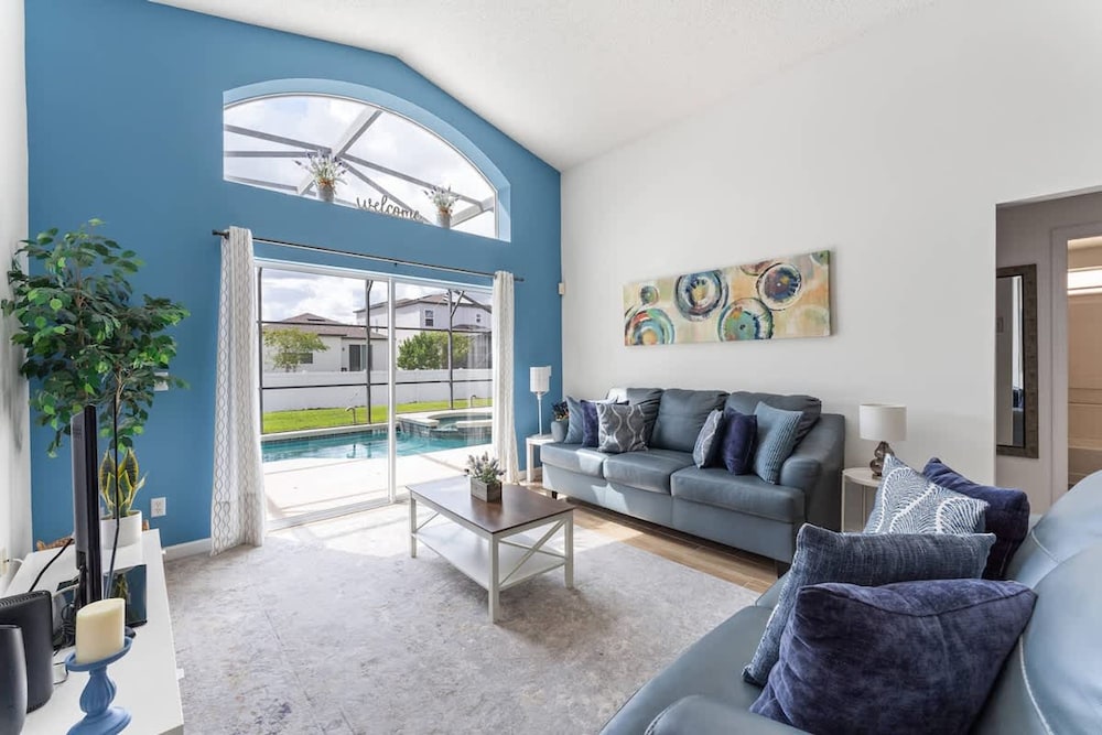 Entertaining Game Room 4BR Near Disney